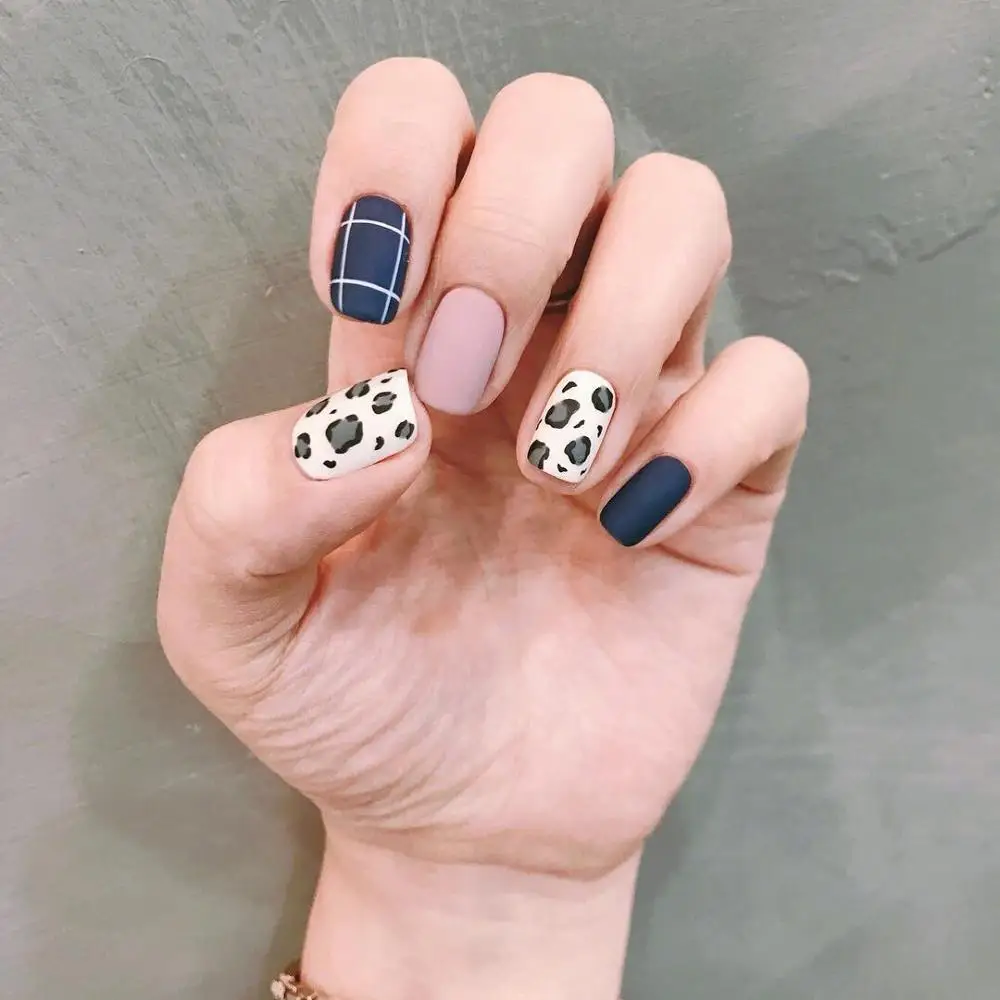 ENDRRFLL 1pc/14tips Small fresh leopard print solid color nail stickers student female sen manicure simple beauty
ENDRRFLL 1pc/14tips Small fresh leopard print solid color nail stickers student female sen manicure simple beauty