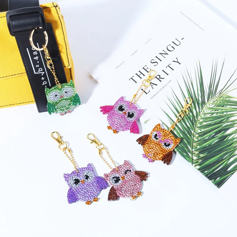 Hot New Handmade DIY Diamond Rhinestone Owl Pendants Props Owl Ornaments Gifts Hanging Decoration For Keychain Handbag Phones
Hot New Handmade DIY Diamond Rhinestone Owl Pendants Props Owl Ornaments Gifts Hanging Decoration For Keychain Handbag Phones