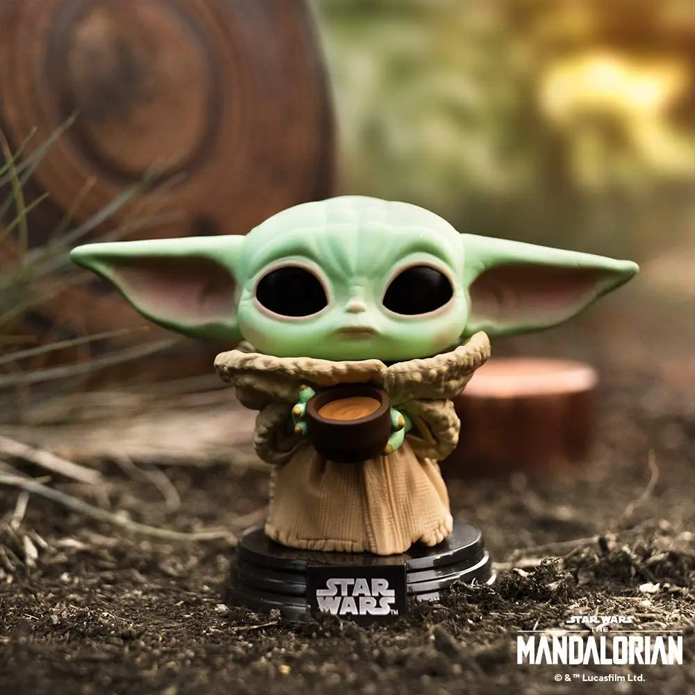 

The Mandalorian Child Baby Yoda with Cup Vinyl Bobblehead Doll Action Figure Toys