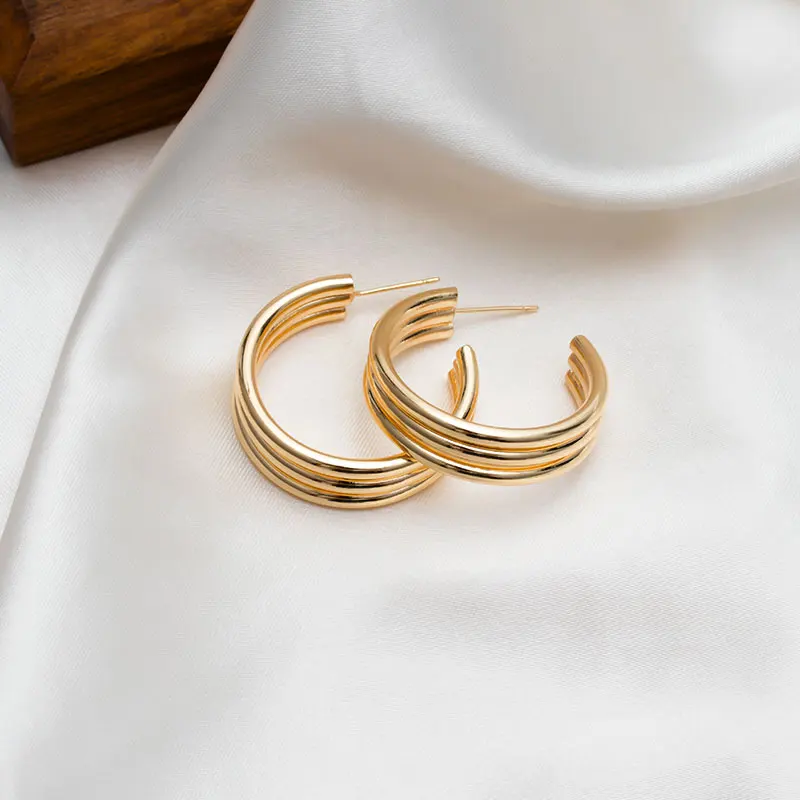 Fashion Golden Hoop Earrings For Women Vintage Geometirc Gold Metal Circle Hoop Earrings Brincos 2021
Fashion Golden Hoop Earrings For Women Vintage Geometirc Gold Metal Circle Hoop Earrings Brincos 2021