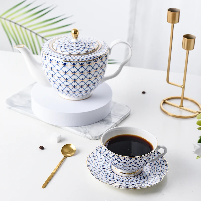 Blue mesh British bone china coffee cup and plate set afternoon tea black tea cup with spoon
Blue mesh British bone china coffee cup and plate set afternoon tea black tea cup with spoon