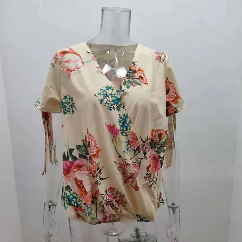 Floral Basic Tees Women Summer Casual Loose Short Sleeve Folding V-Neck Solid Color Pullover Plus Size Streetwear Top T-Shirt
Floral Basic Tees Women Summer Casual Loose Short Sleeve Folding V-Neck Solid Color Pullover Plus Size Streetwear Top T-Shirt