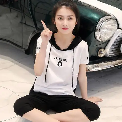 Women 's Capri Pants Girls' Sports Suit Summer Korean Style Leisure Suit Short-Sleeved Two - Piece Set for Women
Women 's Capri Pants Girls' Sports Suit Summer Korean Style Leisure Suit Short-Sleeved Two - Piece Set for Women