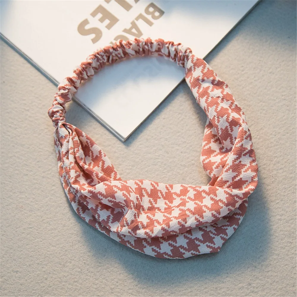 Korea Retro Fashion Houndstooth Headband Wide-brimmed Elastic Hair Band Women Girls Elegant Joker Headwrap Hair Accessories
Korea Retro Fashion Houndstooth Headband Wide-brimmed Elastic Hair Band Women Girls Elegant Joker Headwrap Hair Accessories