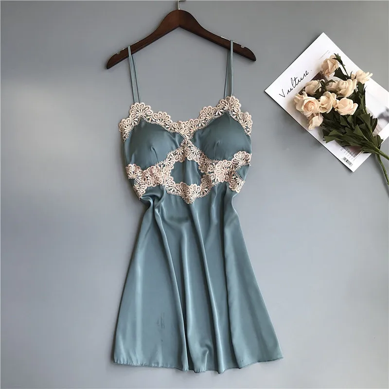 Korean Style Small Chest Embroidered Pajamas With Chest Pad Spring And Autumn Feminine Halter Strap Nightdress Thin Summer
Korean Style Small Chest Embroidered Pajamas With Chest Pad Spring And Autumn Feminine Halter Strap Nightdress Thin Summer