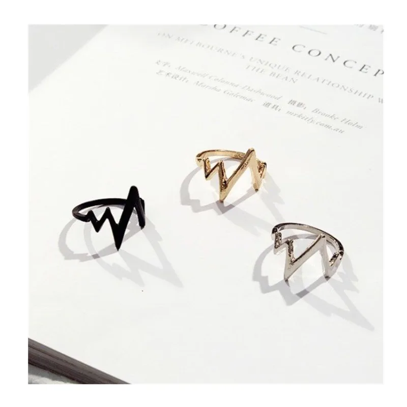 2021 new street Harajuku street style ring trend black ECG alloy that female couple simple ring birthday gift gold silver
2021 new street Harajuku street style ring trend black ECG alloy that female couple simple ring birthday gift gold silver