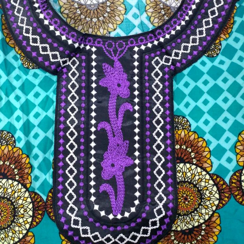 African Vintage Dashiki Dresses Women Embroidery Collar Bazin Dashiki Long Dresses with Scarf
African Vintage Dashiki Dresses Women Embroidery Collar Bazin Dashiki Long Dresses with Scarf