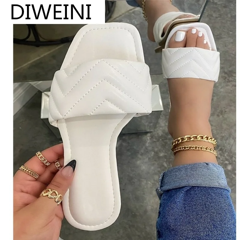 Summer Woman Sandals 2021 New Fashion Women Casual PU Leather Flat Slippers Outdoors Open Toe Beach Women Sandals Plus Size 43 
Summer Woman Sandals 2021 New Fashion Women Casual PU Leather Flat Slippers Outdoors Open Toe Beach Women Sandals Plus Size 43