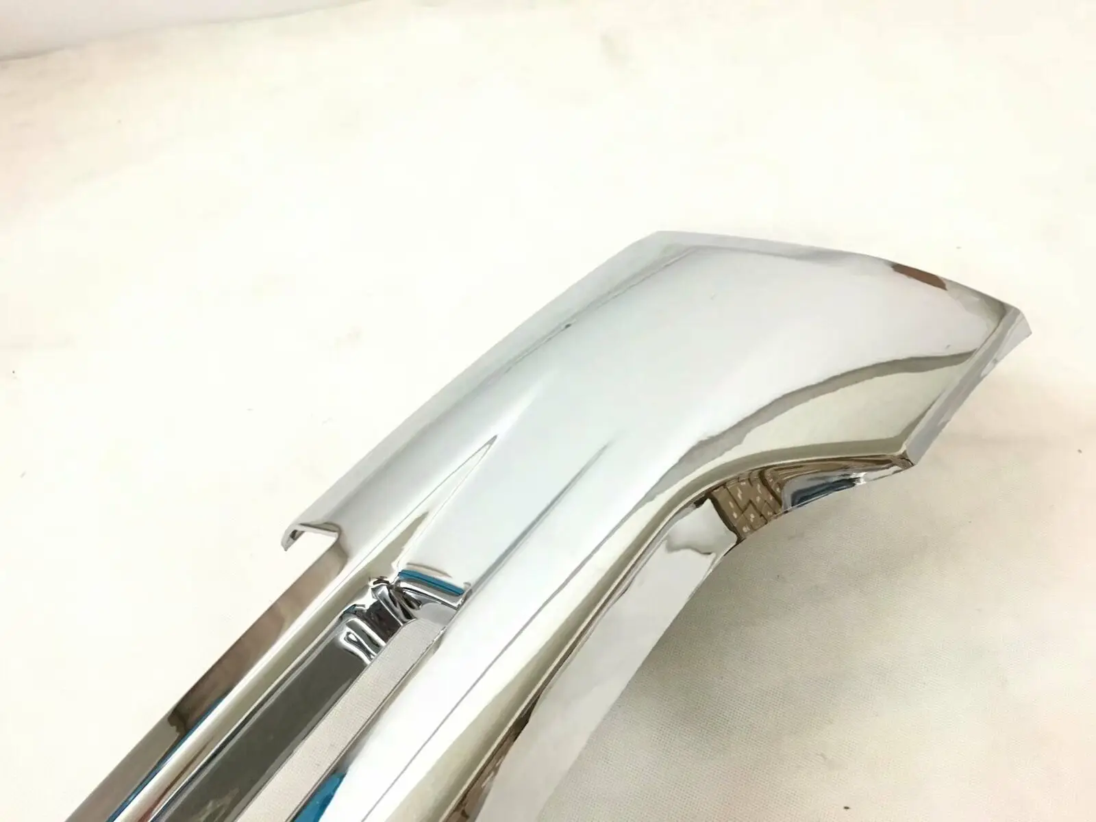 ABS Chrome Front Gill Bumper Trim Cover For Mitsubishi Outlander 2016-2018
ABS Chrome Front Gill Bumper Trim Cover For Mitsubishi Outlander 2016-2018