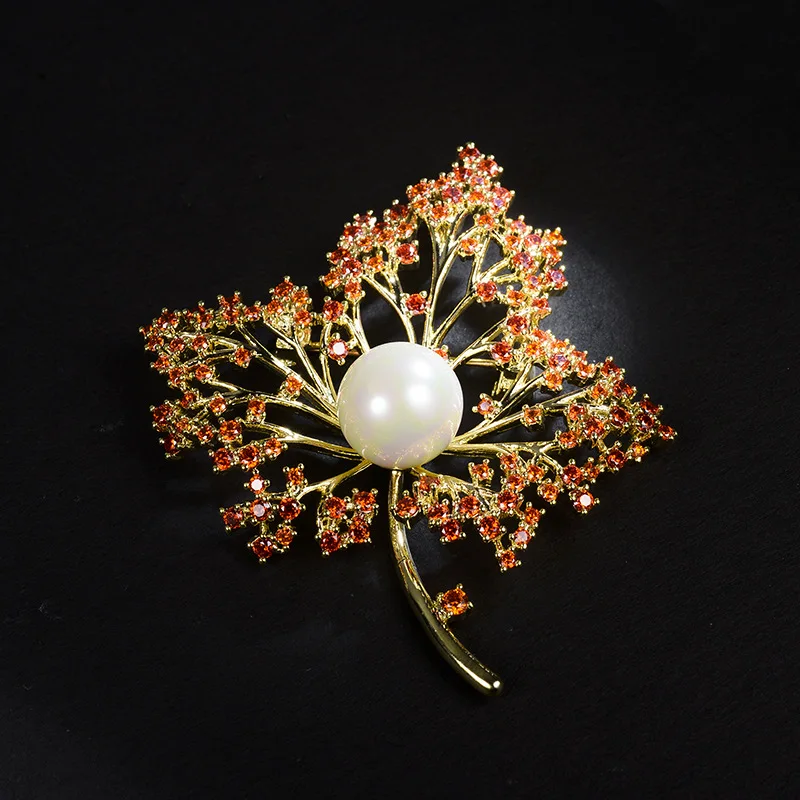 High-end Jewelry Maple Leaf Brooch for evening party make with austrian crystal
High-end Jewelry Maple Leaf Brooch for evening party make with austrian crystal
