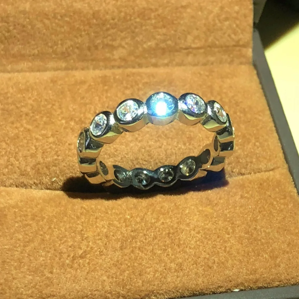 Crystals Engagement Rings for women with AAA Cubic Zirconia 925 Sterling silver finger wedding ring female Anel Jewelry bijoux
Crystals Engagement Rings for women with AAA Cubic Zirconia 925 Sterling silver finger wedding ring female Anel Jewelry bijoux