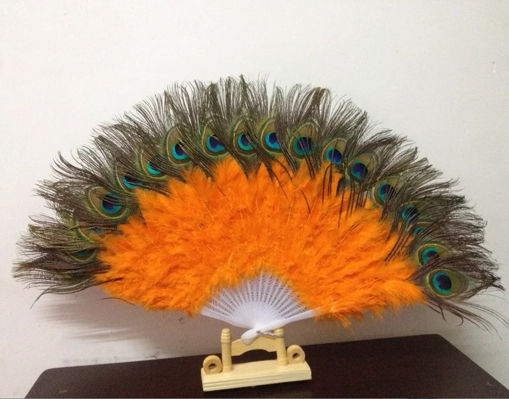 2020 Nice Feather Fan For Dance Props Hand Peacock Tail Feather Folding Fan Wedding Wonderful
2020 Nice Feather Fan For Dance Props Hand Peacock Tail Feather Folding Fan Wedding Wonderful