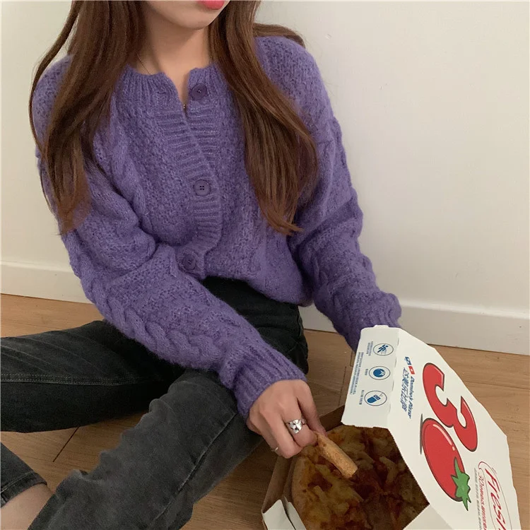 Осенне-зимний вязаный кардиган, короткий свитер для женщин, свободная верхняя одежда, популярная новинка 2021, мягкое пальто в Корейском стил...
Осенне-зимний вязаный кардиган, короткий свитер для женщин, свободная верхняя одежда, популярная новинка 2021, мягкое пальто в Корейском стил...