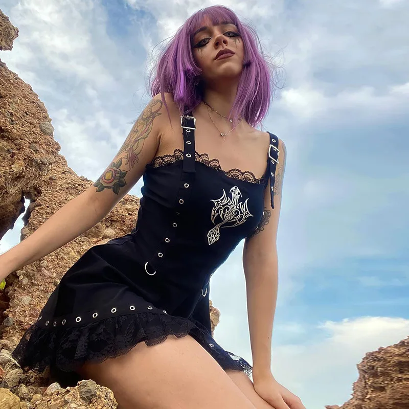 Женское винтажное кружевное платье Harajuku, готическое черное платье-трапеция с открытой спиной в стиле панк, Клубные вечерние платья
Женское винтажное кружевное платье Harajuku, готическое черное платье-трапеция с открытой спиной в стиле панк, Клубные вечерние платья