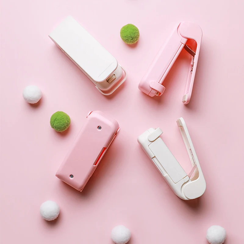 Portable Heat Sealer Plastic Package Storage Bag Mini Sealing Machine Handy Sticker and Seals for Food Snack Kitchen Accessories
Portable Heat Sealer Plastic Package Storage Bag Mini Sealing Machine Handy Sticker and Seals for Food Snack Kitchen Accessories