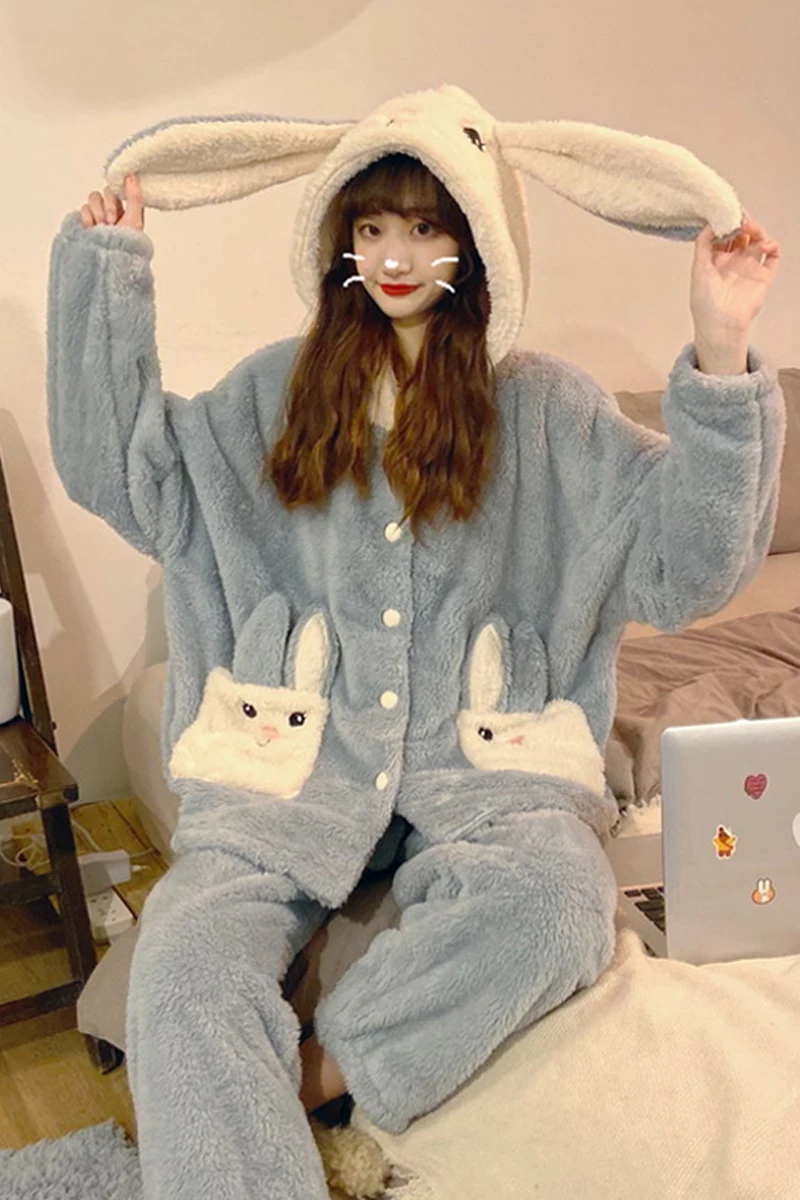 New winter outfits female cartoon embroidered ears hooded coral velvet pajamas two-piece set
New winter outfits female cartoon embroidered ears hooded coral velvet pajamas two-piece set