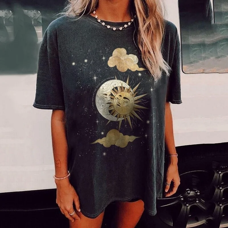 Sun Face Print Vintage Graphic T Shirts Women Aesthetic Clothes O-Neck Short Sleeve New England Style Summer Plus Size T Shirt
Sun Face Print Vintage Graphic T Shirts Women Aesthetic Clothes O-Neck Short Sleeve New England Style Summer Plus Size T Shirt