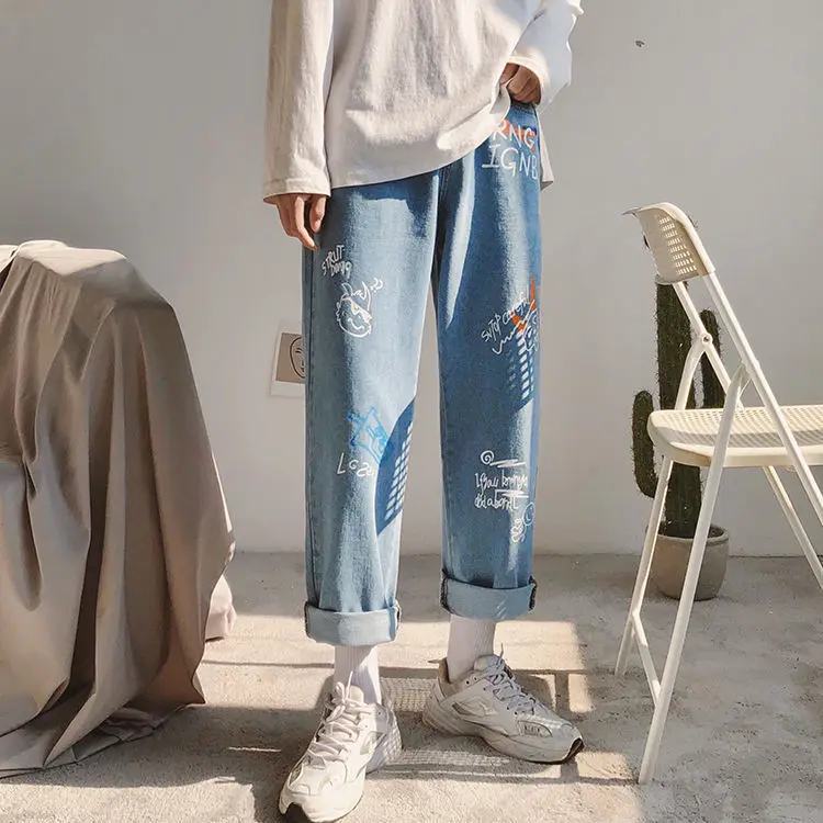Denim pants men's 2021 graffiti print trendy student daddy pants Korean fashion loose and versatile straight pants
Denim pants men's 2021 graffiti print trendy student daddy pants Korean fashion loose and versatile straight pants
