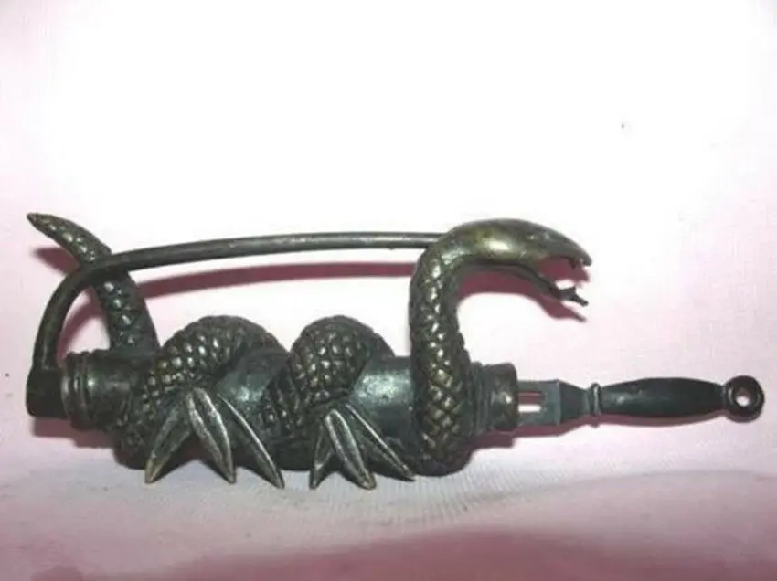 Rare Chinese Old Style Brass Lock Zodiac Animal Statue Snake Figure Lock And Key
Rare Chinese Old Style Brass Lock Zodiac Animal Statue Snake Figure Lock And Key
