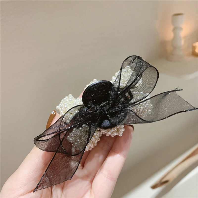 Korean Pearl Bow Hair Accessories Autumn Hair Claws Barrettes Girl's Back Hair Clip Big Hair Clip Shark Clip Hair Accessories
Korean Pearl Bow Hair Accessories Autumn Hair Claws Barrettes Girl's Back Hair Clip Big Hair Clip Shark Clip Hair Accessories