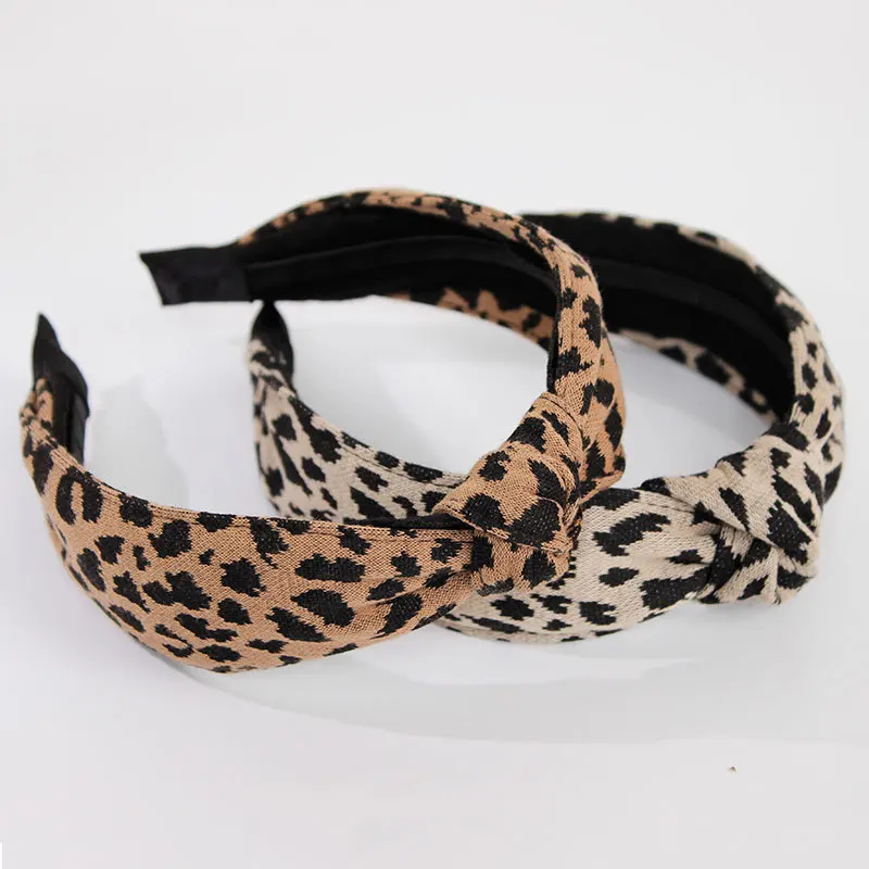 Free shipping leopard printed knot women hairbands winter warm girl's headbands lady's headwear hair accessories
Free shipping leopard printed knot women hairbands winter warm girl's headbands lady's headwear hair accessories