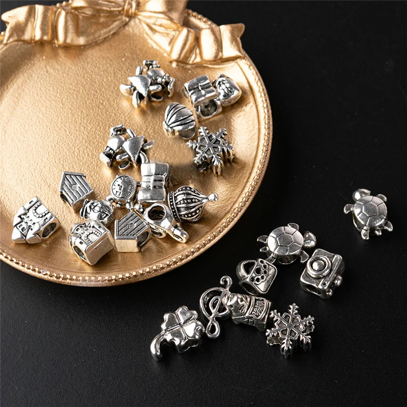 24pcs/lot Mixed Style Animal Metal Spacer Beads Charms Silver Color Pendant DIY Bracelet necklace For Jewelry Findings Making
24pcs/lot Mixed Style Animal Metal Spacer Beads Charms Silver Color Pendant DIY Bracelet necklace For Jewelry Findings Making