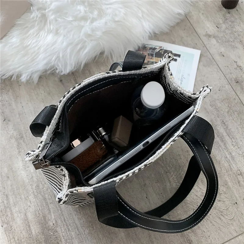 Women Shoulder Bags Knitting Pu Leather Handbags Big Capacity Summer Totes Lady Round Bohemian Beach Travel Crossbody Bags Sac
Women Shoulder Bags Knitting Pu Leather Handbags Big Capacity Summer Totes Lady Round Bohemian Beach Travel Crossbody Bags Sac