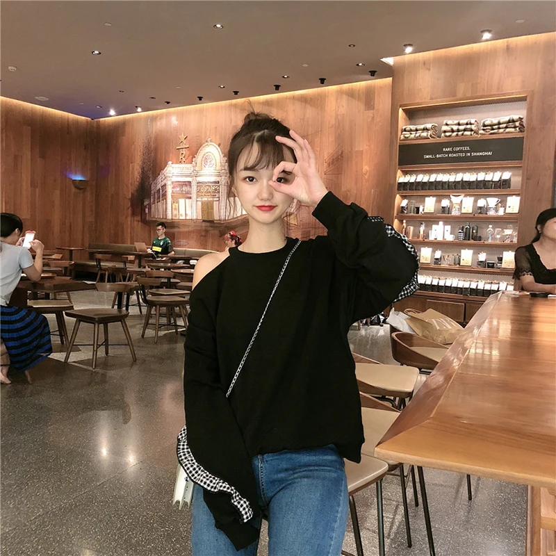 sweet hollow out full o-neck Korean style black ruffles tops Spring and autumn Women's Clothing high quality T-Shirts fashion
sweet hollow out full o-neck Korean style black ruffles tops Spring and autumn Women's Clothing high quality T-Shirts fashion