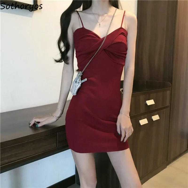 Sexy Backless Sleeveless Dress Women Slim Fit Solid Vintage Elegant High Waist Folds Bow Mini Summer Party Chic Spaghetti Strap
Sexy Backless Sleeveless Dress Women Slim Fit Solid Vintage Elegant High Waist Folds Bow Mini Summer Party Chic Spaghetti Strap