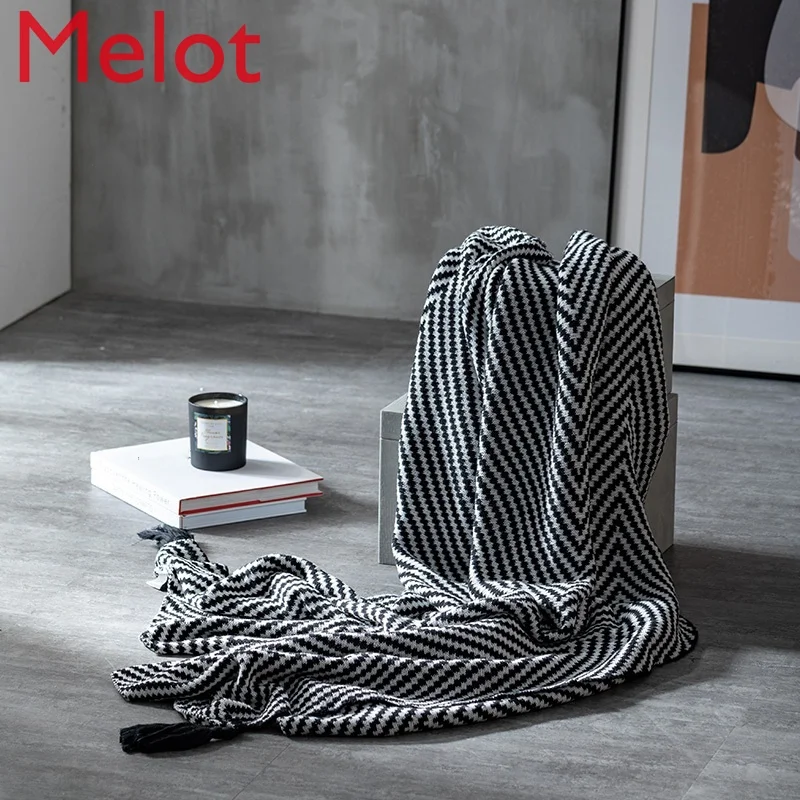 TY Model Room Knitted Tassel Nap Blanket Towel Cover Blanket Sofa Towel Tailstock Blanket Tailstock Flag Hotel Rug Blanket
TY Model Room Knitted Tassel Nap Blanket Towel Cover Blanket Sofa Towel Tailstock Blanket Tailstock Flag Hotel Rug Blanket