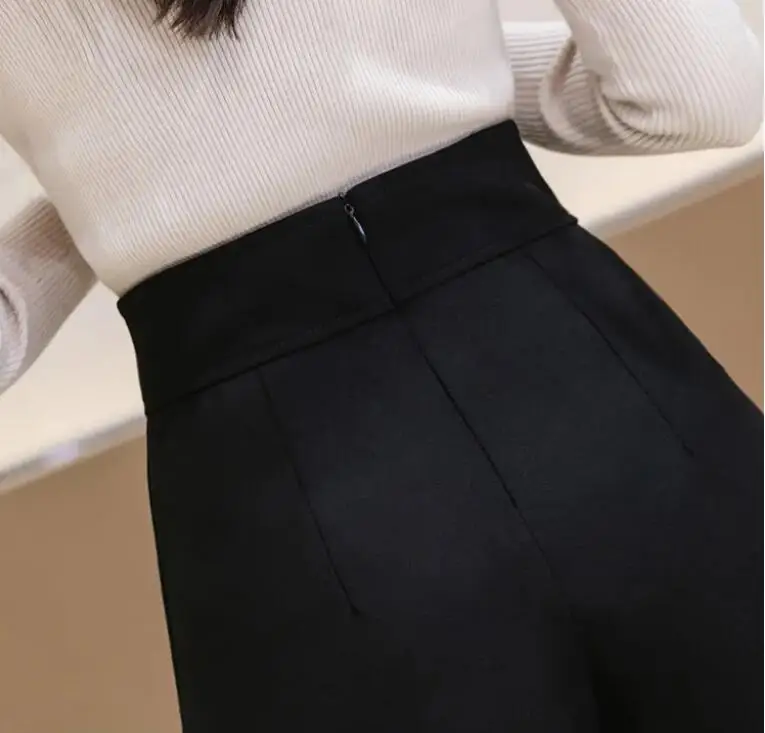 Autumn Winter Woolen Shorts Skirt Women Korean Fashion Irregular Thicken Warm Woman Short Pants Double Breasted Wide Leg Shorts
Autumn Winter Woolen Shorts Skirt Women Korean Fashion Irregular Thicken Warm Woman Short Pants Double Breasted Wide Leg Shorts