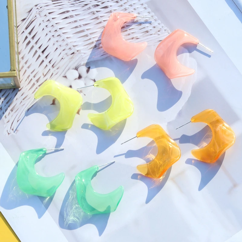 2021 New Colorful Transparent Resin Geometric U Shape Hoop Earrings Gold Metal For Woman Girls Party Travel Jewelry Gift Friends
2021 New Colorful Transparent Resin Geometric U Shape Hoop Earrings Gold Metal For Woman Girls Party Travel Jewelry Gift Friends