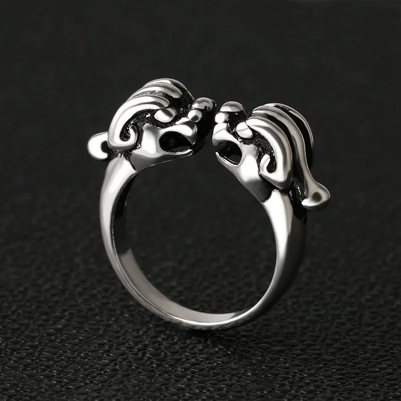 Creative double panther head opening retro old men and women index finger ring personality domineering trend couple ring
Creative double panther head opening retro old men and women index finger ring personality domineering trend couple ring