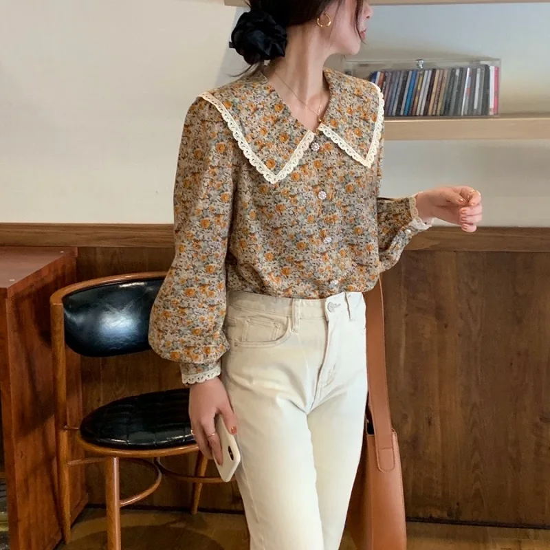 2021 Early Spring Ins Korean Retro Lace Large Lapel Top Single-Breasted Loose Floral Long Sleeve Shirt
2021 Early Spring Ins Korean Retro Lace Large Lapel Top Single-Breasted Loose Floral Long Sleeve Shirt