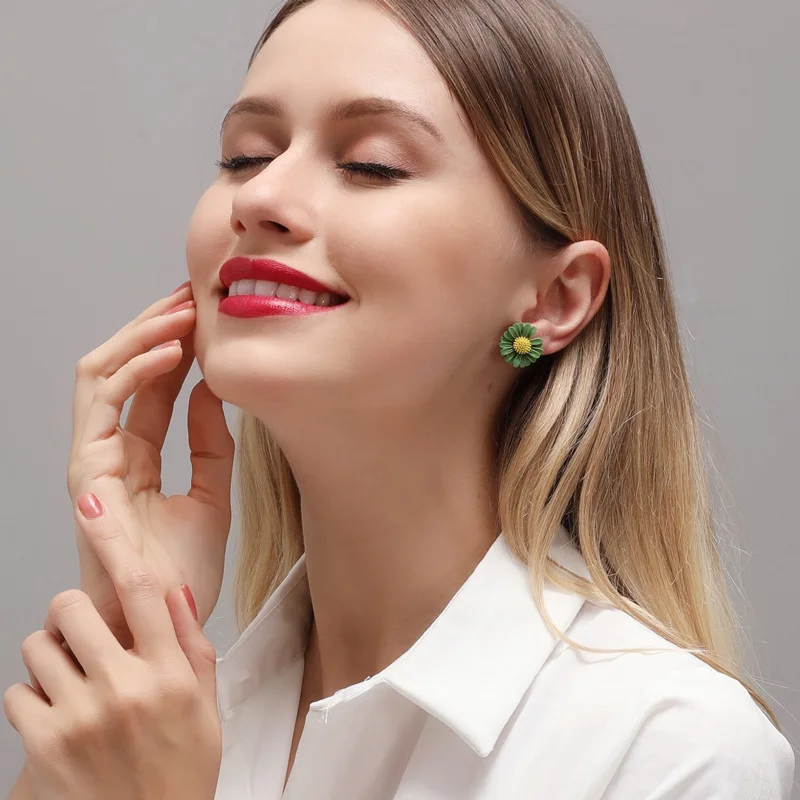 Korean Style Small Fresh Daisy Earrings Woman Ins Simple Colorful Flower Earring Speical Girsl Jewelry 
Korean Style Small Fresh Daisy Earrings Woman Ins Simple Colorful Flower Earring Speical Girsl Jewelry