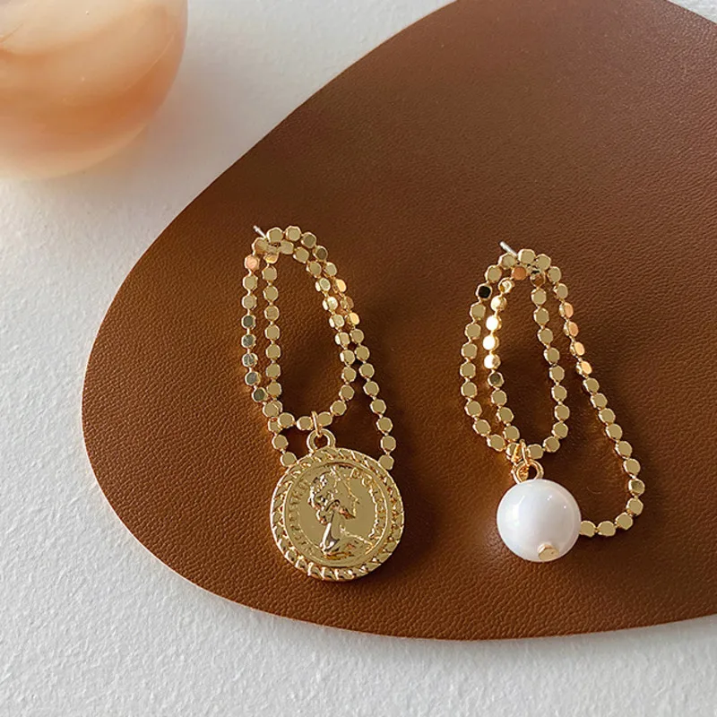 Korea Fashion Retro Portrait Coin Sequin Tassel Pearl Asymmetric Dangle Earrings Gold Color Metal Party Hypoallergenic Jewelry 
Korea Fashion Retro Portrait Coin Sequin Tassel Pearl Asymmetric Dangle Earrings Gold Color Metal Party Hypoallergenic Jewelry
