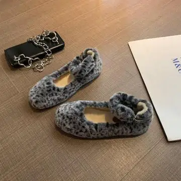 Round Toe Winter Shoes Women Slip-on Autumn Casual Female Sneakers Modis Flats Slip On New Fall Boat 2021 Dress PU Lace-Up Basic
Round Toe Winter Shoes Women Slip-on Autumn Casual Female Sneakers Modis Flats Slip On New Fall Boat 2021 Dress PU Lace-Up Basic