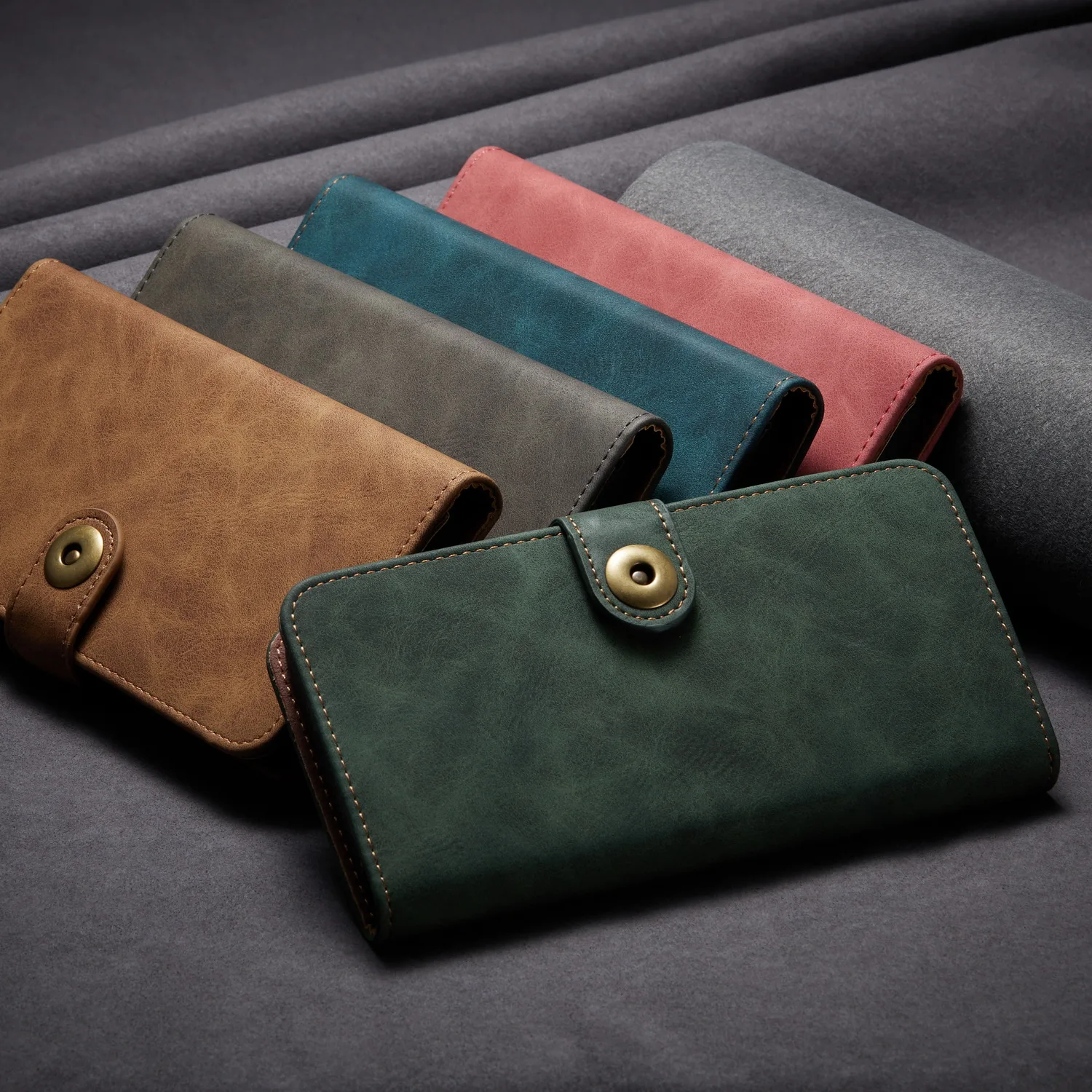 Flip Wallet Case for iPhone 12 11 Pro XS Max XR X SE 2020 6 8 7 Plus Cover Retro Leather 2 in 1 Magnetic Detachable Phone Bag 
Flip Wallet Case for iPhone 12 11 Pro XS Max XR X SE 2020 6 8 7 Plus Cover Retro Leather 2 in 1 Magnetic Detachable Phone Bag