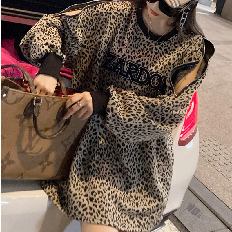 XUXI Zipper Sweater Women Korean Relaxed Leopard Printing Long Sleeve Coat Streetwear Pullovers Top Spring Autumn 2021 FZ3576
XUXI Zipper Sweater Women Korean Relaxed Leopard Printing Long Sleeve Coat Streetwear Pullovers Top Spring Autumn 2021 FZ3576