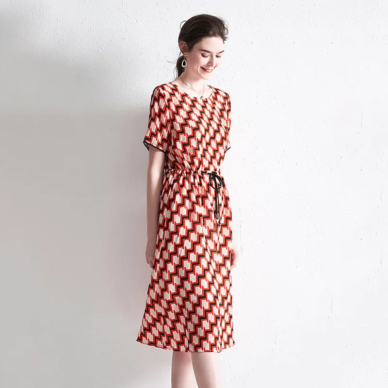LittleHouseGirl2021 Summer Wild New Fashion Mulberry Silk Women's Clothing High-end Casual Loose Waist Small Floral Silk Dress
LittleHouseGirl2021 Summer Wild New Fashion Mulberry Silk Women's Clothing High-end Casual Loose Waist Small Floral Silk Dress