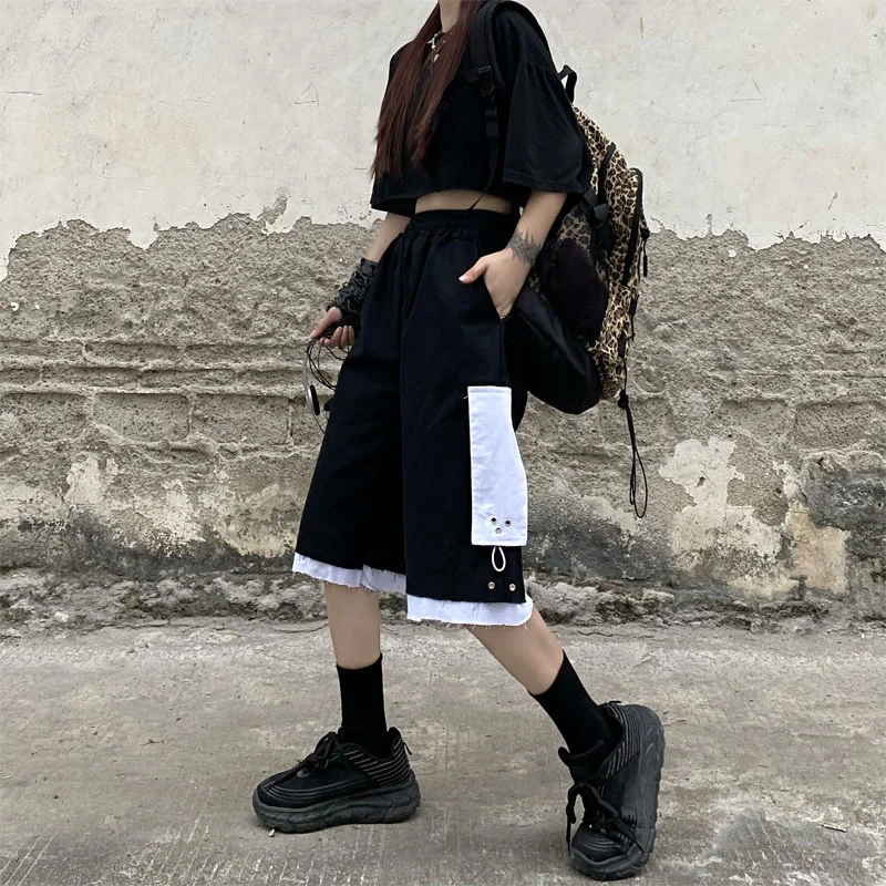 Harajpoo Women Shorts Casual Five-point Pants Summer Version Ins Black High Street Couple Loose Fake Two-piece Pocket Overalls
Harajpoo Women Shorts Casual Five-point Pants Summer Version Ins Black High Street Couple Loose Fake Two-piece Pocket Overalls