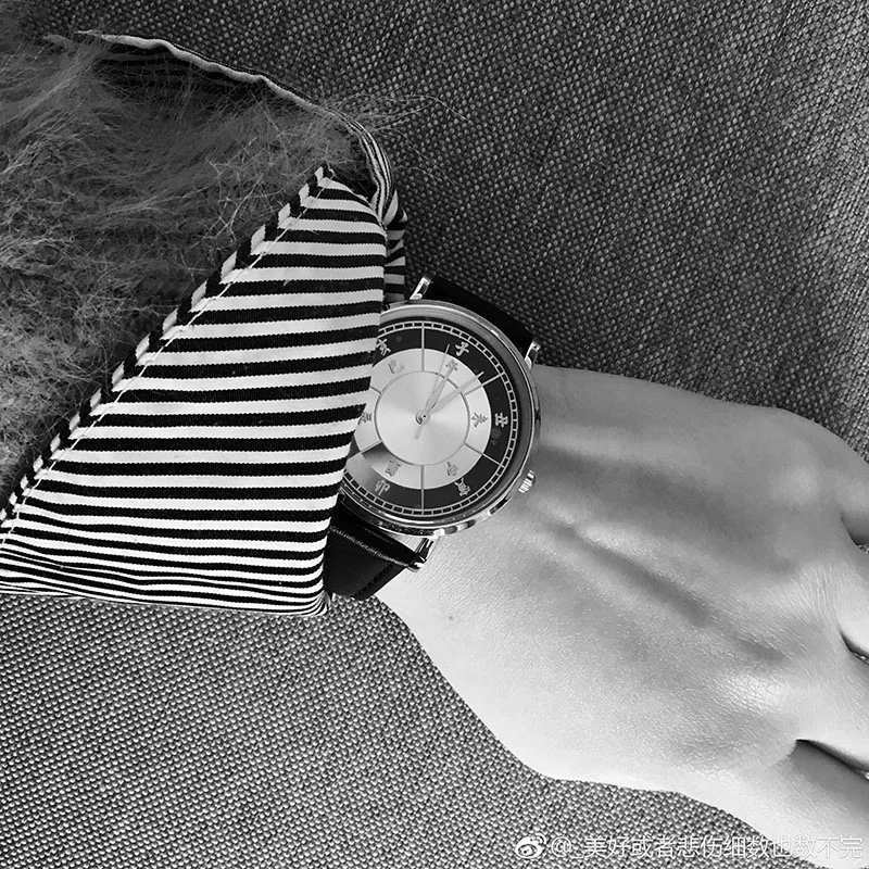 Men's Watch for Women Forbidden City Cultural and Creative Ancient Style Sundial Hour Simple Quartz Watch Limited Edition Watch
Men's Watch for Women Forbidden City Cultural and Creative Ancient Style Sundial Hour Simple Quartz Watch Limited Edition Watch