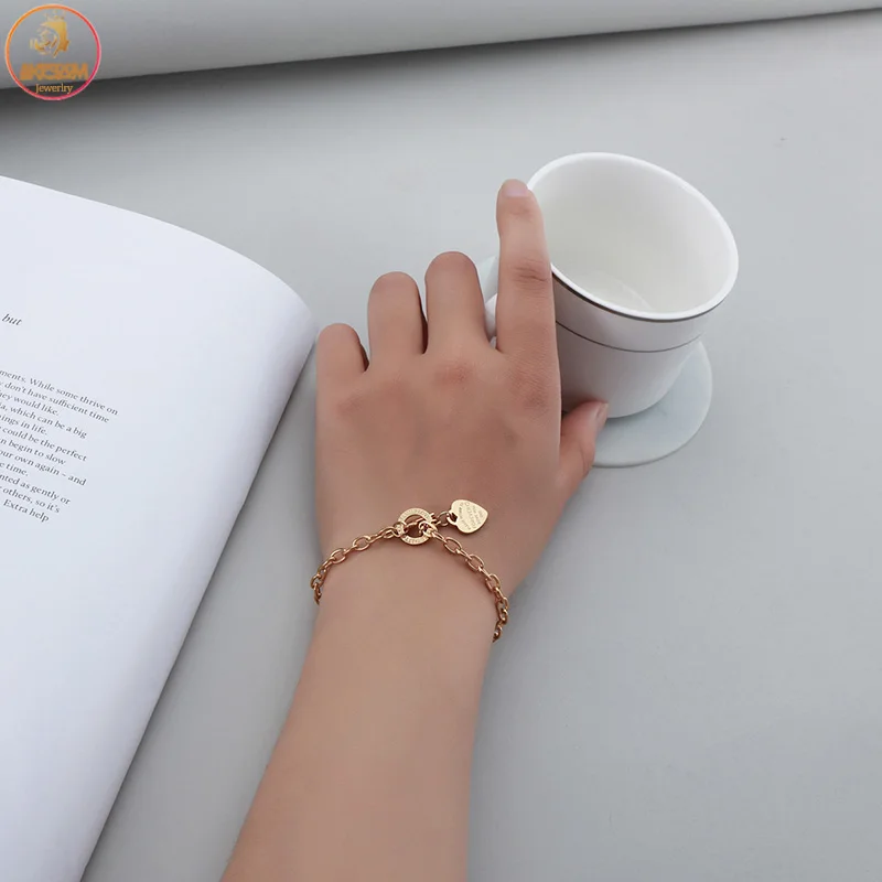 Akizoom Punk Thick Chain Heart Bangles Stainless Steel OT Clasp Bracelet Freeshipping 2 Color Charm for Women Party Jewelry Gift
Akizoom Punk Thick Chain Heart Bangles Stainless Steel OT Clasp Bracelet Freeshipping 2 Color Charm for Women Party Jewelry Gift