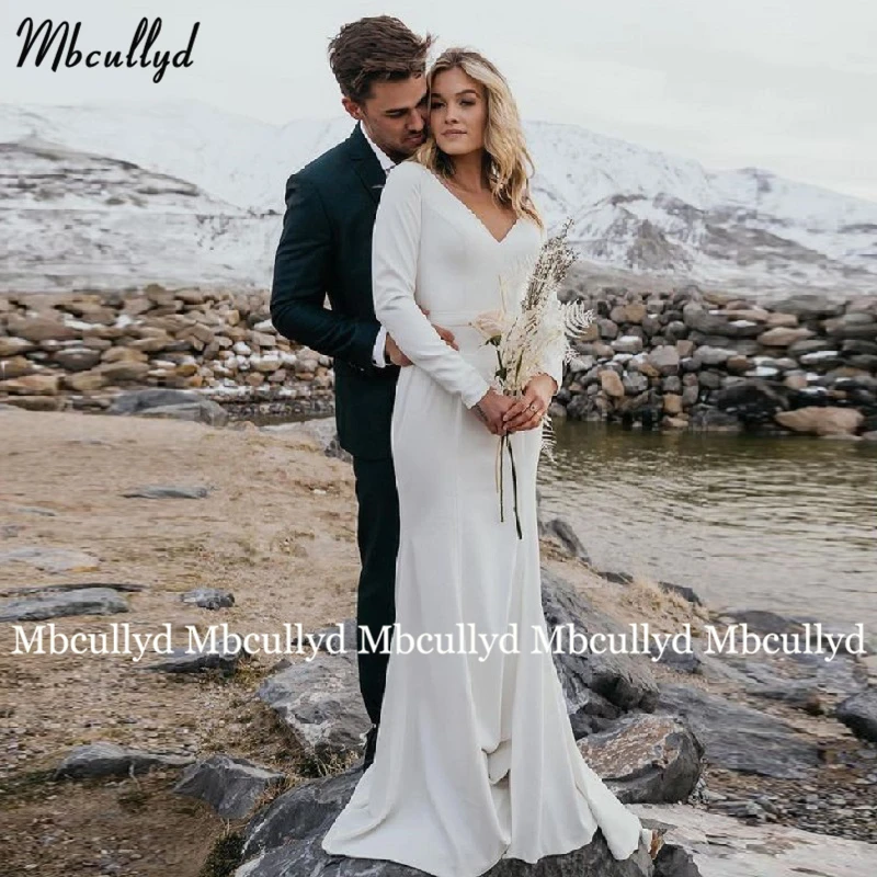 Платье женское атласное с длинным рукавом, мягкое пляжное платье с пуговицами на спине, с юбкой-годе, со шлейфом, в стиле бохо, для невесты
Платье женское атласное с длинным рукавом, мягкое пляжное платье с пуговицами на спине, с юбкой-годе, со шлейфом, в стиле бохо, для невесты