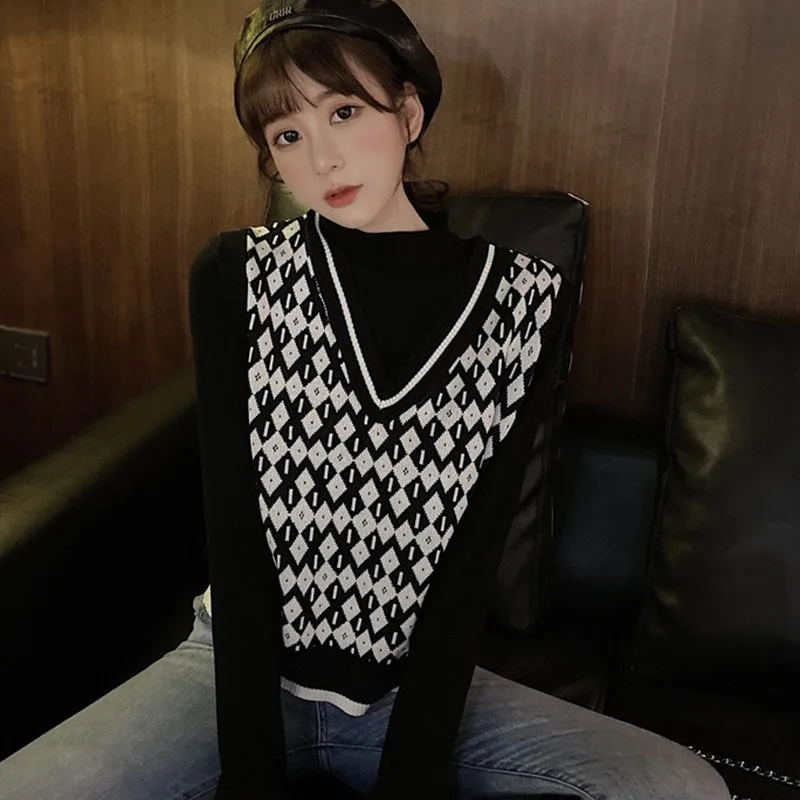 Women's Korean Knitted Vest Student All-match Sleeveless V-neck Vest 2020
Women's Korean Knitted Vest Student All-match Sleeveless V-neck Vest 2020