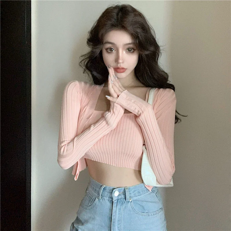 Women Sweater Vest Autumn Gas Sexy Sling Vest Knitted Cardigan Coat Two-Piece Set Fashion Suit Women
Women Sweater Vest Autumn Gas Sexy Sling Vest Knitted Cardigan Coat Two-Piece Set Fashion Suit Women