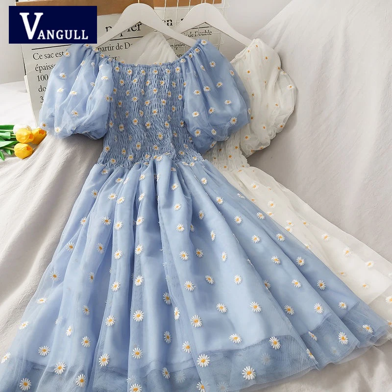 Vangull Floral Embroidery Dress Women Summer New Slash Neck Mesh Fold A Line Dress Puff Sleeve Boho Beach Female Casual Dresses 
Vangull Floral Embroidery Dress Women Summer New Slash Neck Mesh Fold A Line Dress Puff Sleeve Boho Beach Female Casual Dresses