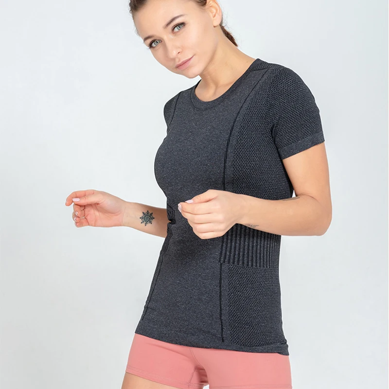 Women Short Sleeve Running Shirts Seamless Yoga T-shirts Striped Sports Shirts Quick Dry Fitness Gym Crop Tops Sport Wear
Women Short Sleeve Running Shirts Seamless Yoga T-shirts Striped Sports Shirts Quick Dry Fitness Gym Crop Tops Sport Wear