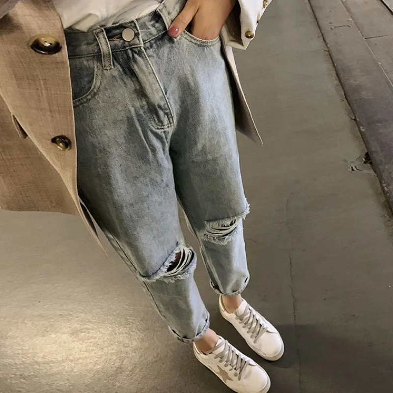 Cropped pants knee hole jeans women harem pants loose high waist
Cropped pants knee hole jeans women harem pants loose high waist