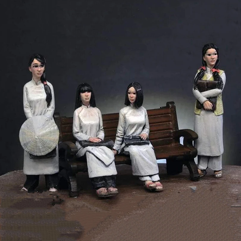 1/35 modern girl include 4 Resin figure Model kits Miniature gk Unassembly Unpainted
1/35 modern girl include 4 Resin figure Model kits Miniature gk Unassembly Unpainted